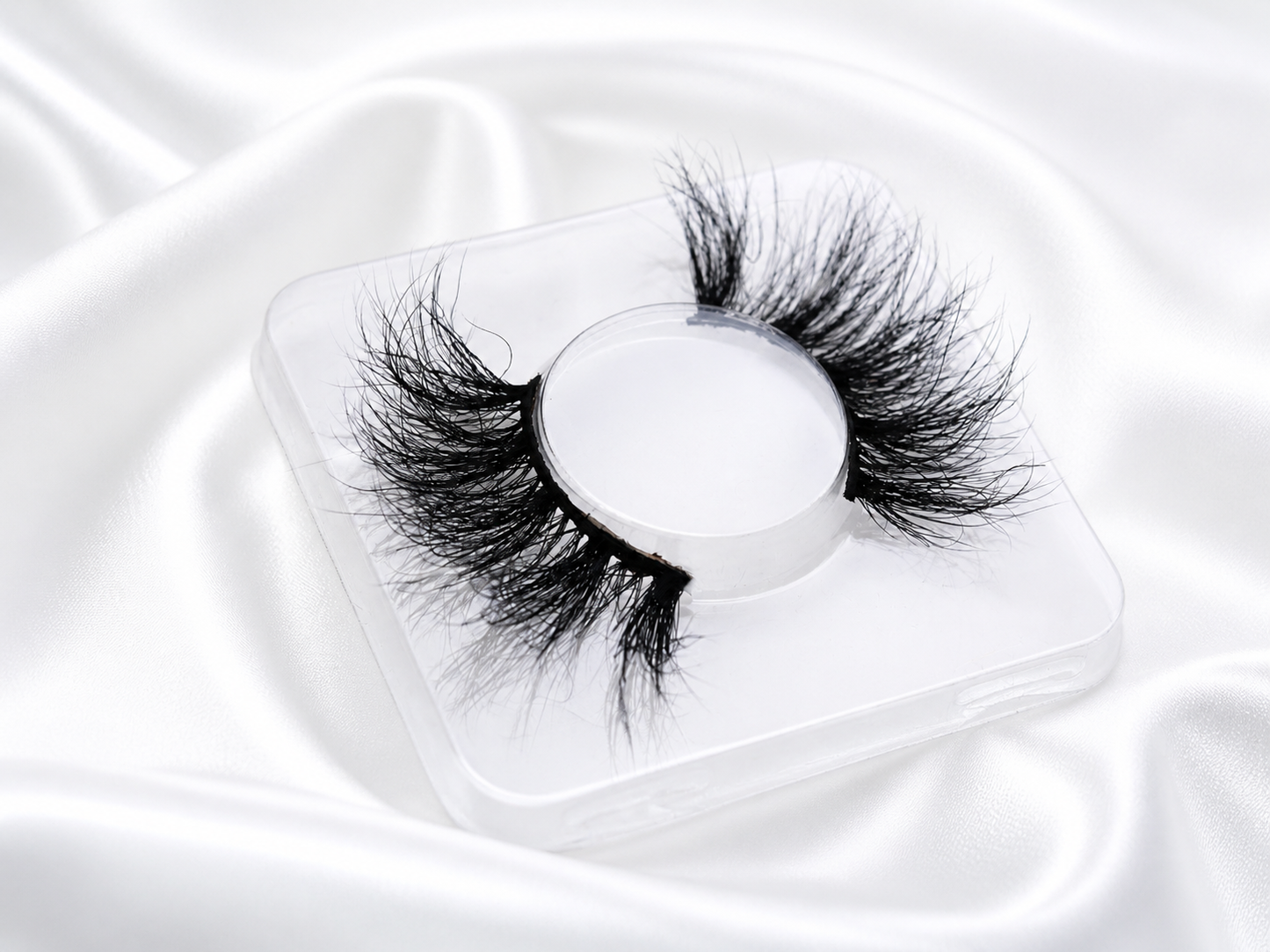 Luxxx | Premium Mink Lashes  (Cruelty Free)
