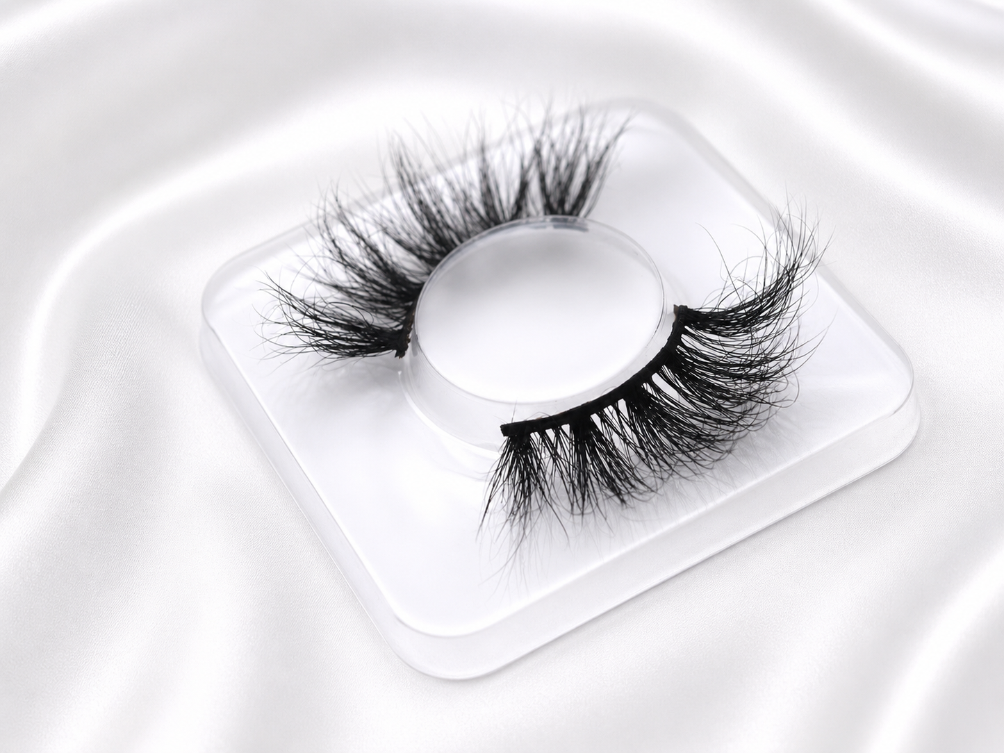 Luxxx | Premium Mink Lashes  (Cruelty Free)