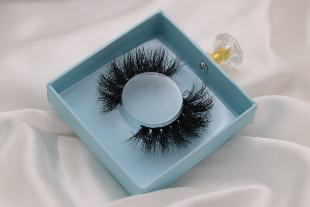 Bambi | Silk Premium Mink Lashes  (Cruelty Free)