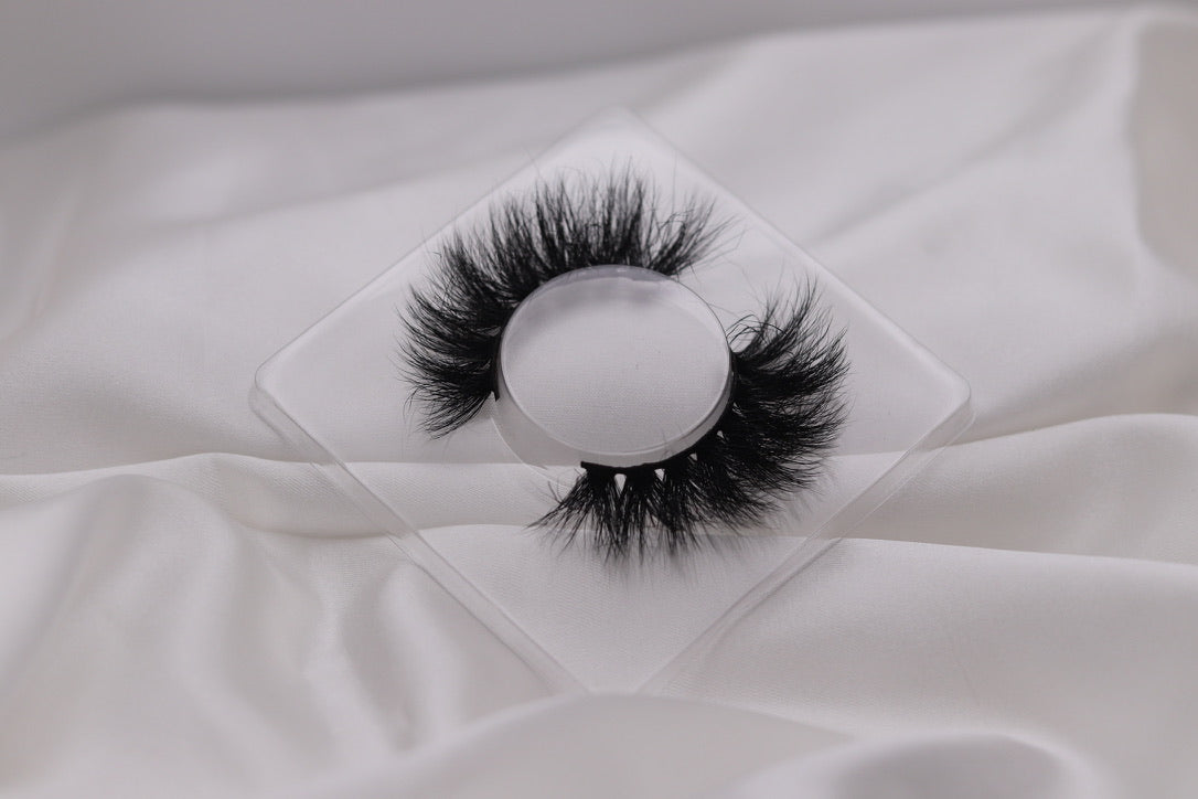 Bambi | Silk Premium Mink Lashes  (Cruelty Free)