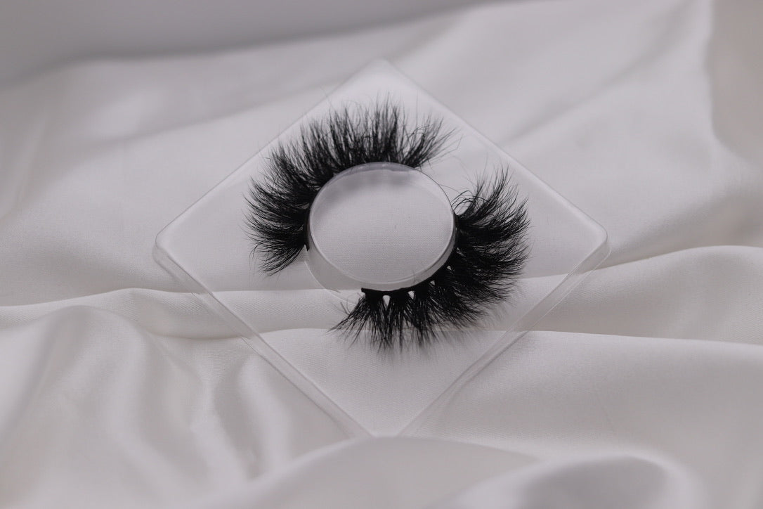 Bambi | Silk Premium Mink Lashes  (Cruelty Free)