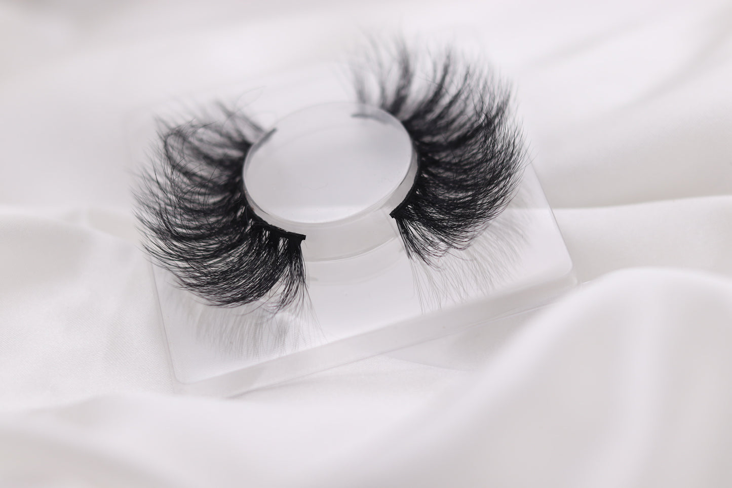 Vegas | Silk Premium Mink Lashes (Cruelty Free)