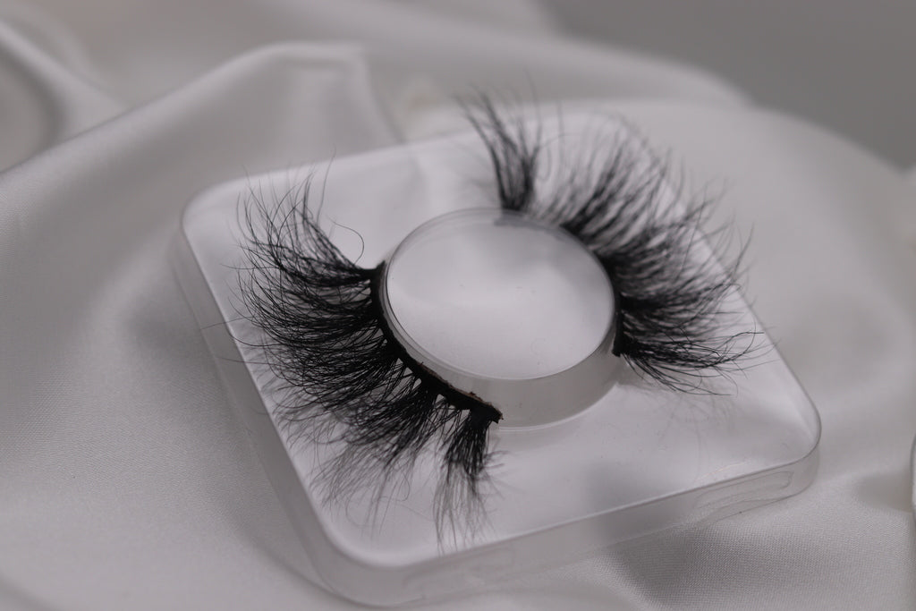 Luxxx | Premium Mink Lashes  (Cruelty Free)