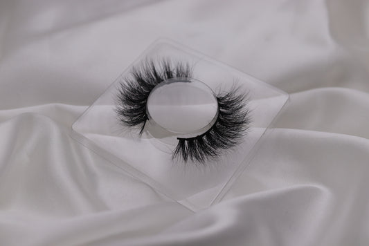 Mischief | Silk Premium Mink Lashes (Cruelty Free)
