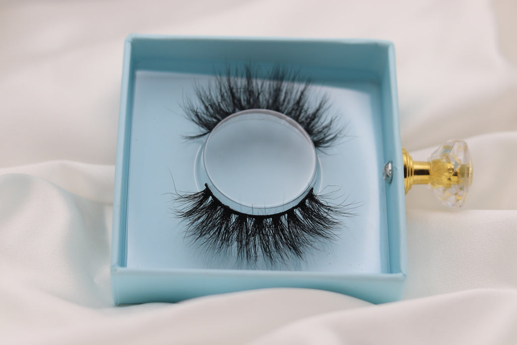 Mischief | Silk Premium Mink Lashes (Cruelty Free)